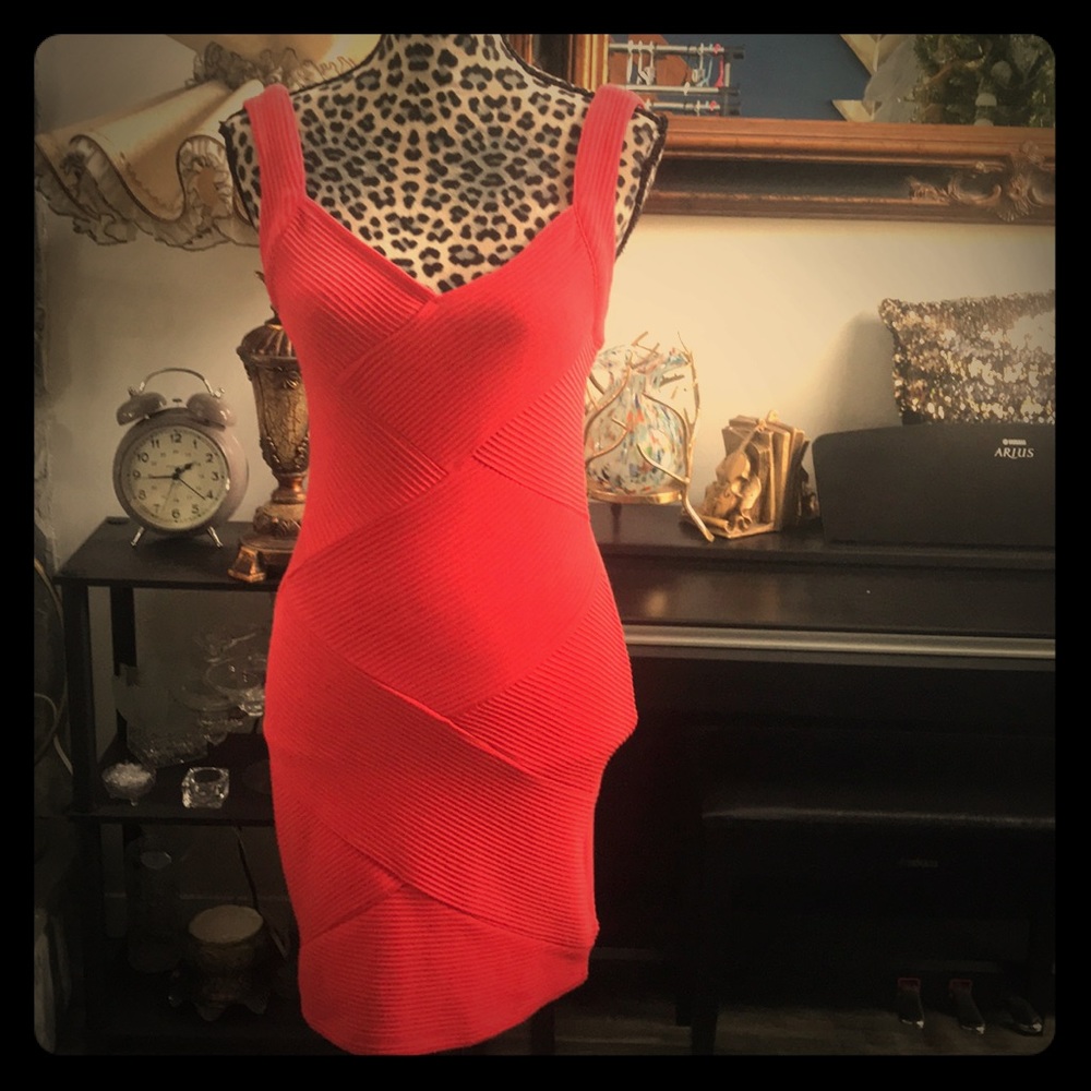 NWT FOREVER 21 Coral bandage dress